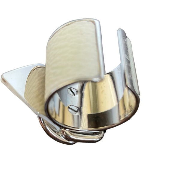 Louis Vuitton Ring - Picture 6 of 12